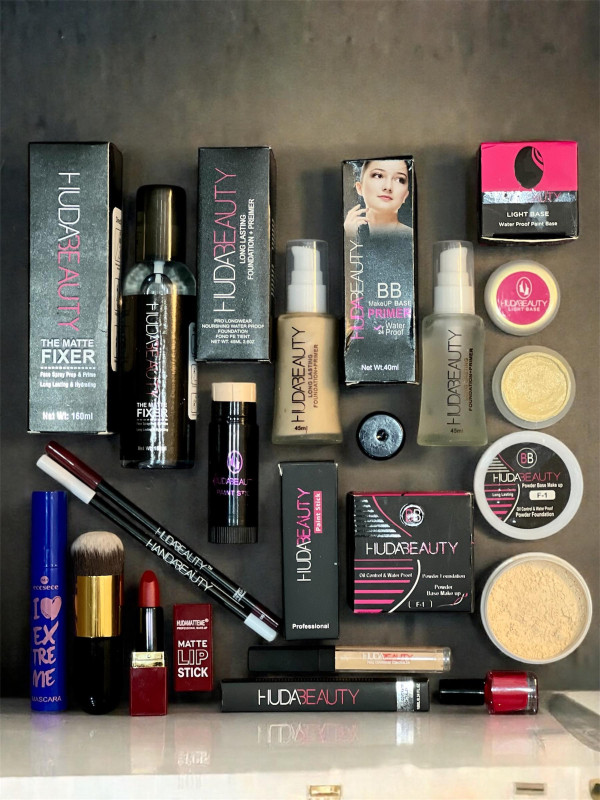 Make up brash